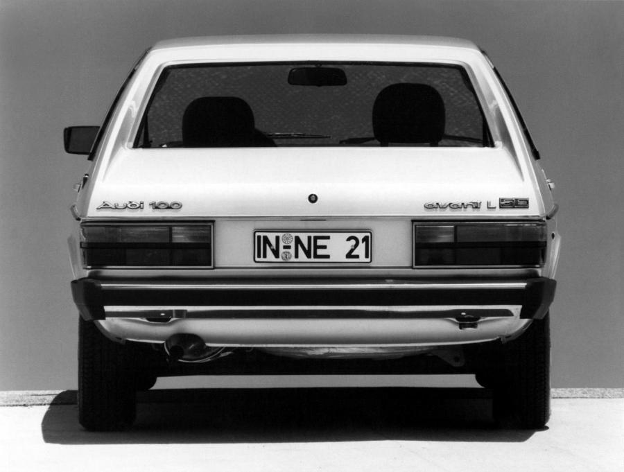  Audi 100 Avant 5E (C2) 1977 года  (фото 3 из 4)